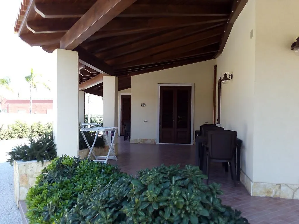 Baglio Olivastro Bed & Breakfast Digerbato